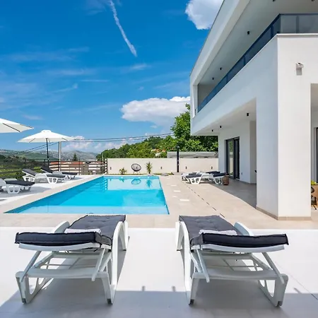 Mirage Villa *