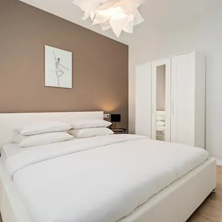 Mirage Villa Tugare