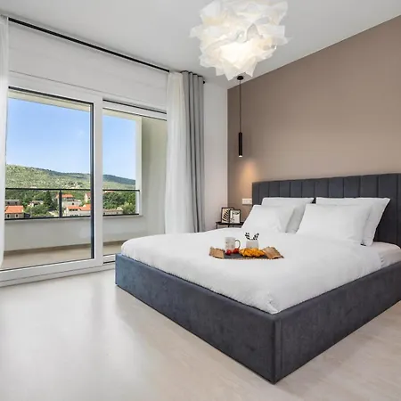 Villa Mirage *